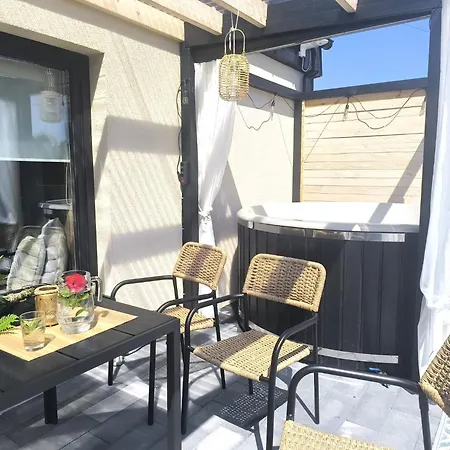 Bukowe Wzgorza Apartment *